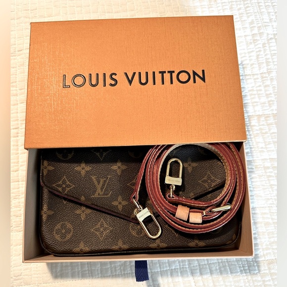 Louis Vuitton Handbags - Louis Vuitton Felicie Pouchette Monogram